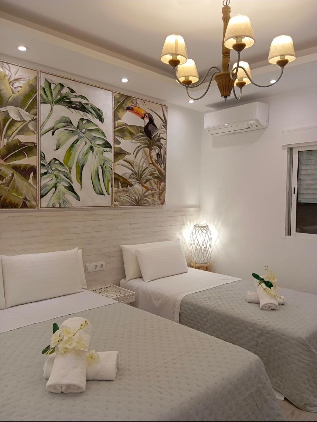 Warm Harbor Apartment Santa Coloma de Gramenet Bagian luar foto