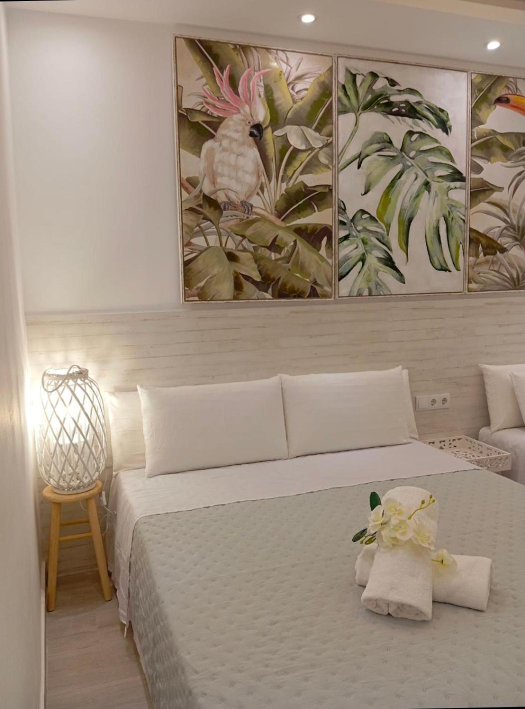 Warm Harbor Apartment Santa Coloma de Gramenet Bagian luar foto