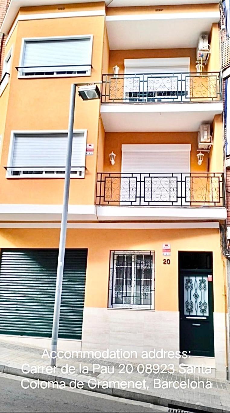 Warm Harbor Apartment Santa Coloma de Gramenet Bagian luar foto