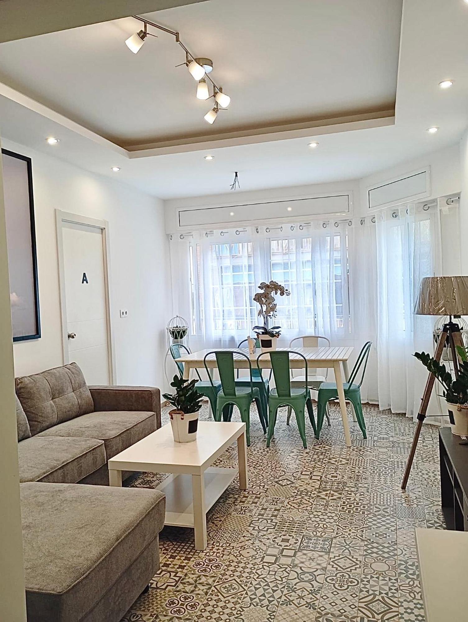 Warm Harbor Apartment Santa Coloma de Gramenet Bagian luar foto